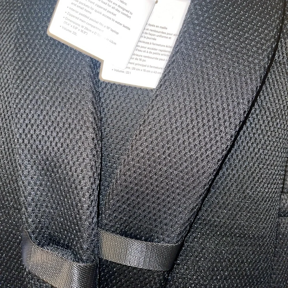 Lululemon Everywhere Backpack 22L Mesh Black NWT